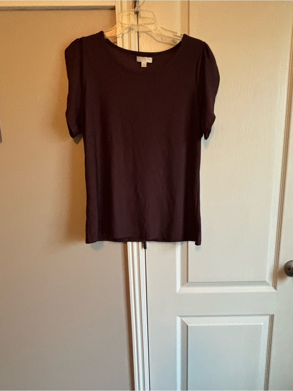 Women’s Short-Sleeve Tee in Deep Plum